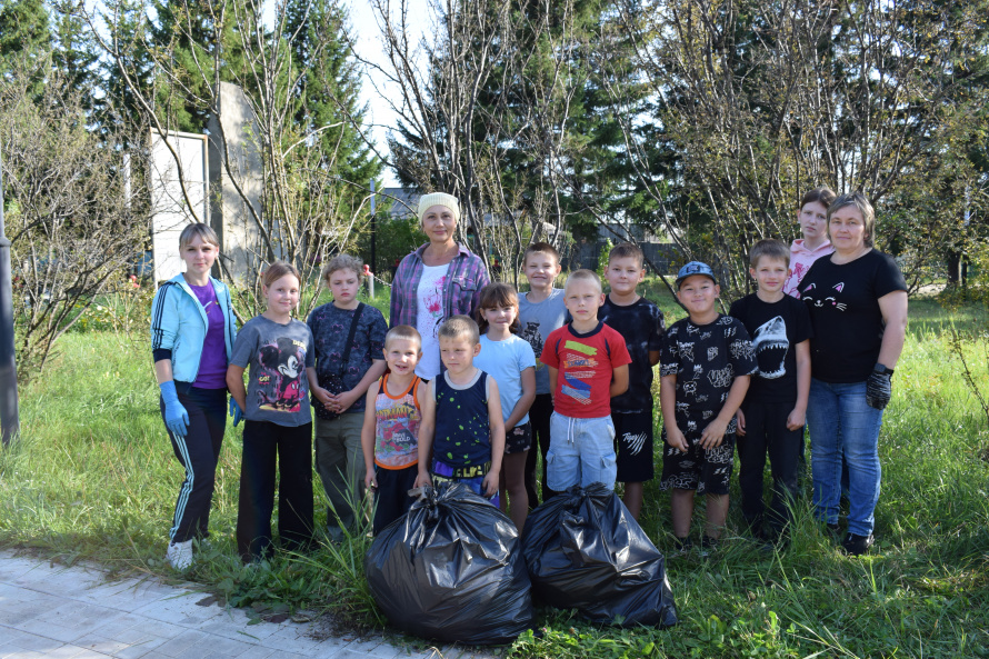 "День добрых дел: убираем в парке"